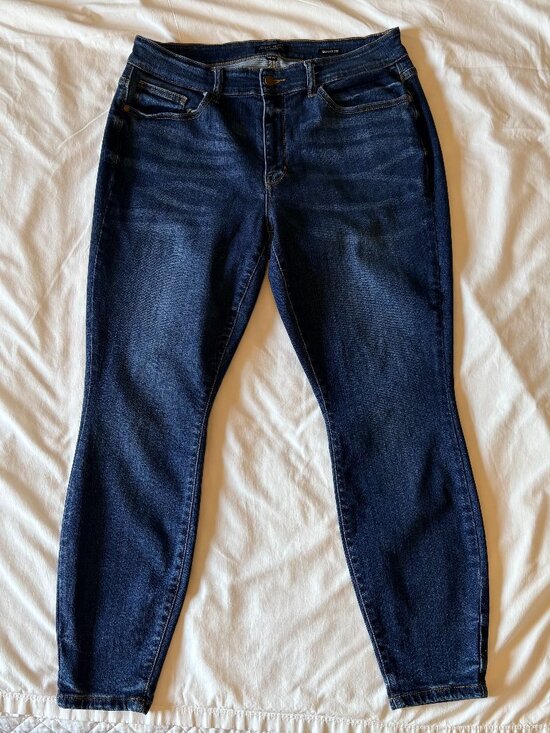 Judy Blue Denim - Judy Blue Mid Rise Classic Skinny Jeans Size 14W High Stretch Boutique Denim